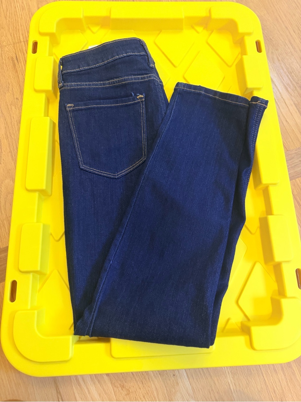 NEW Ladies Size 6 "Old Navy" Dark Blue Skinny Jeans NEW with Tags